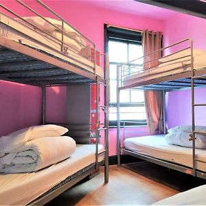 Dormitory Room Mixed